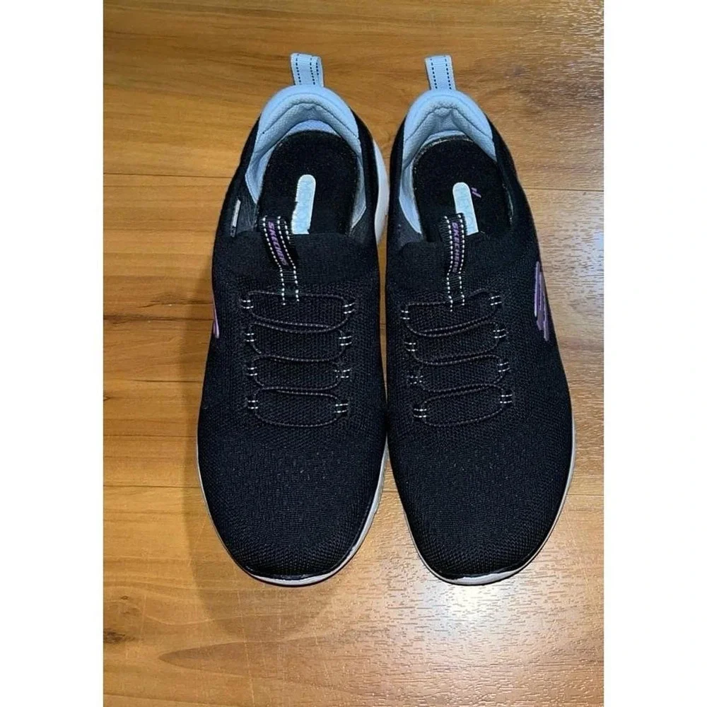 Skechers size gently